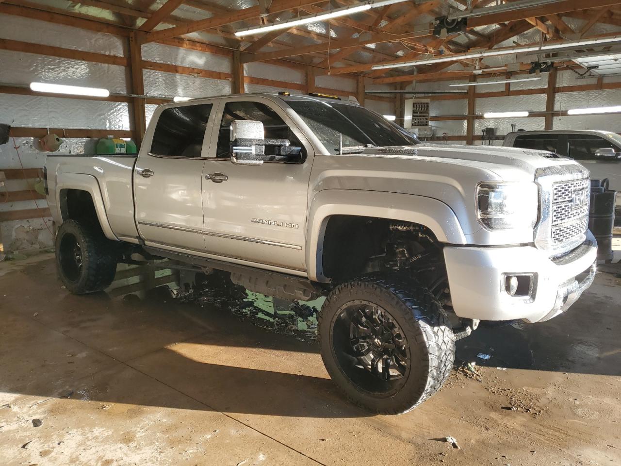 2019 GMC Sierra VIN 1GT12SEY5KF279292 Copart auction photo, rear end damage thumbnail 4