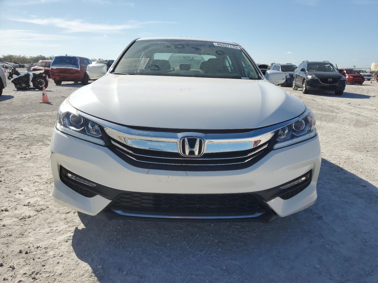 2016 Honda Accord VIN 1HGCR2F88GA058262 Copart auction photo, side / front end damage thumbnail 5