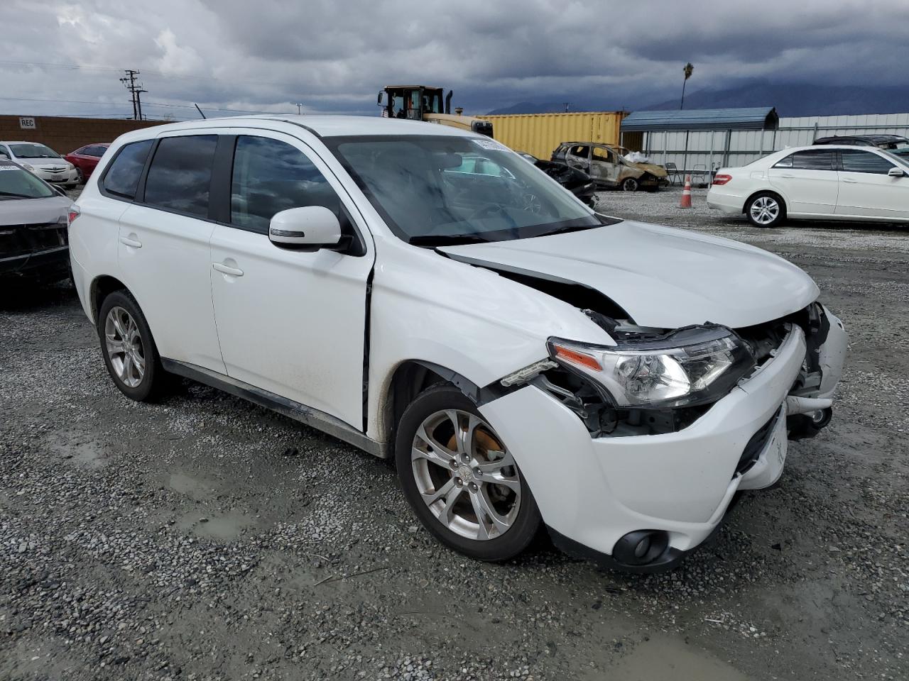 2014 Mitsubishi Outlander VIN JA4AD3A32EZ014868 Copart auction photo, front end damage thumbnail 4