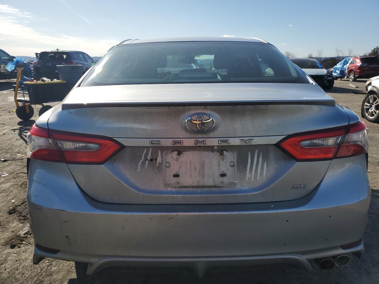 2018 Toyota Camry VIN 4T1B11HK5JU629230 Copart auction photo, front end damage thumbnail 6