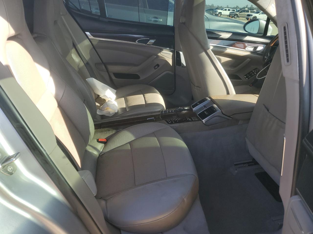 2010 Porsche Panamera VIN WP0AC2A75AL090720 Copart auction photo, water/flood / minor dent/scratches damage thumbnail 10