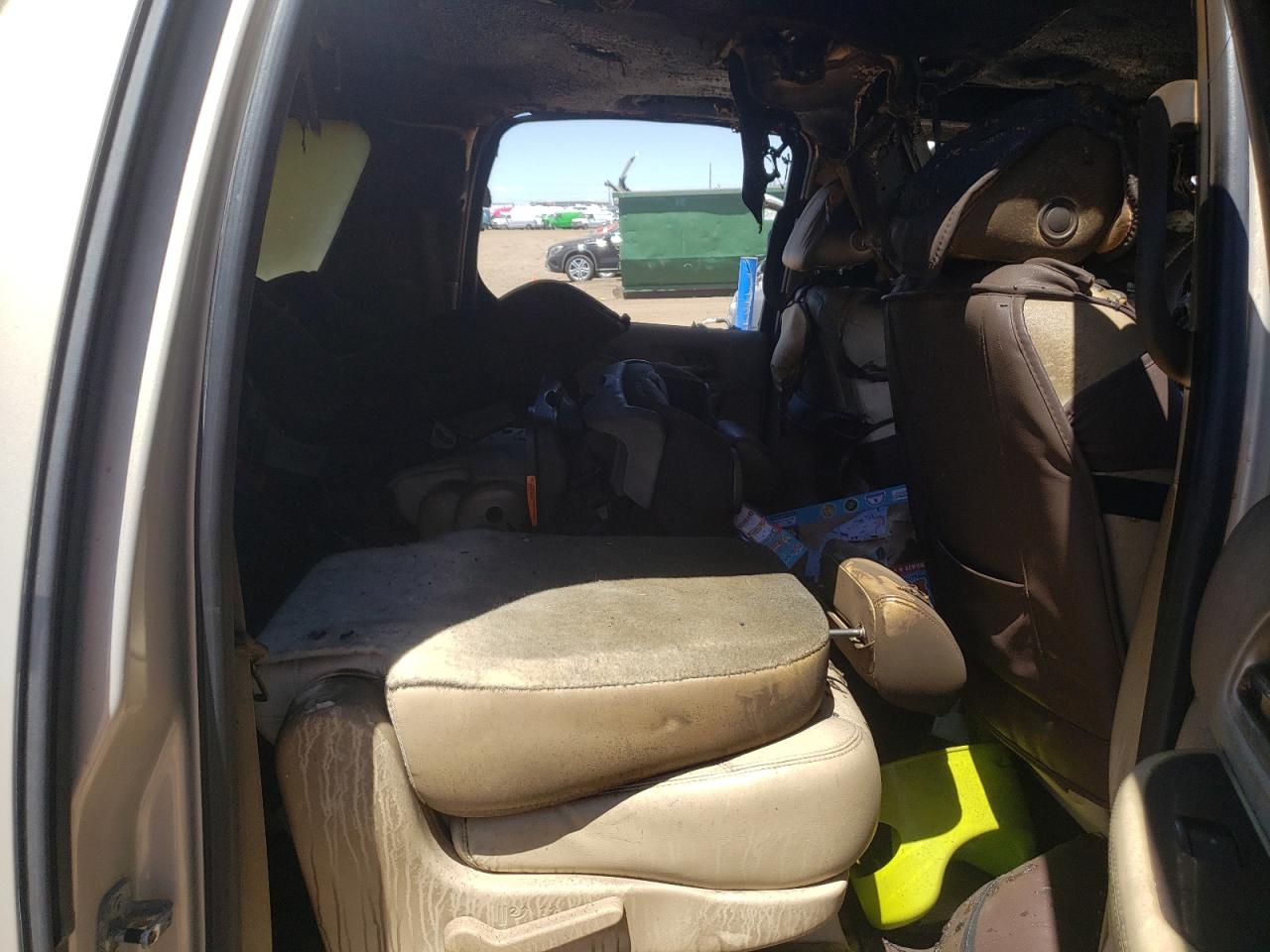 2007 Cadillac Escalade VIN 1GYFK66887R298169 Copart auction photo, burn - engine / burn - interior damage thumbnail 11