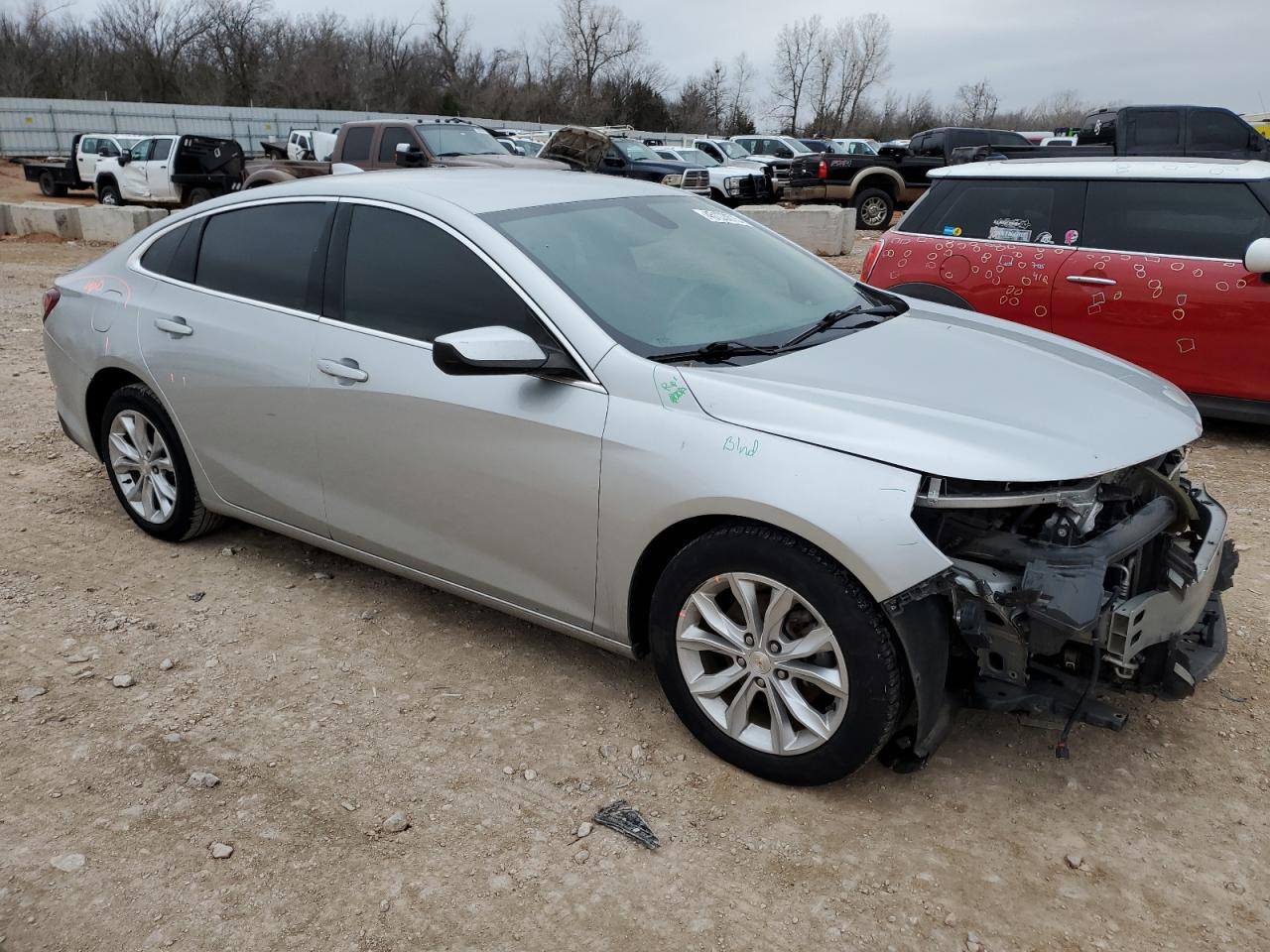 2020 Chevrolet Malibu VIN 1G1ZD5ST1LF056099 Copart auction photo, front end / minor dent/scratches damage thumbnail 4