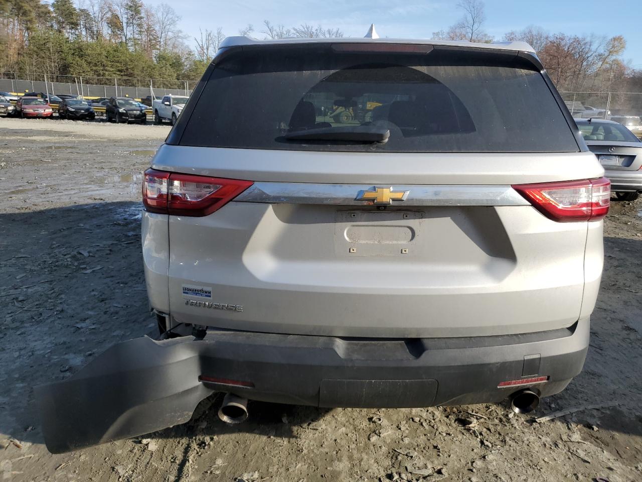 2020 Chevrolet Traverse VIN 1GNERFKW0LJ136635 Copart auction photo, side / undercarriage damage thumbnail 6