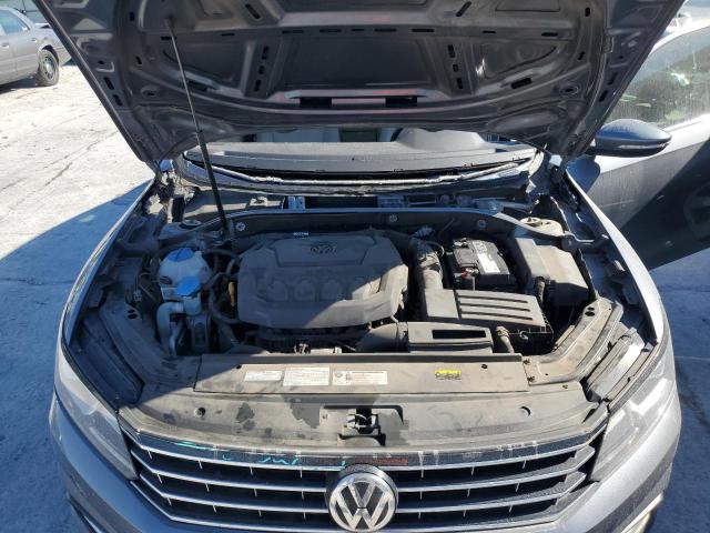 2018 Volkswagen Passat VIN 1VWBA7A30JC032936 Copart auction photo, top/roof / minor dent/scratches damage thumbnail 11