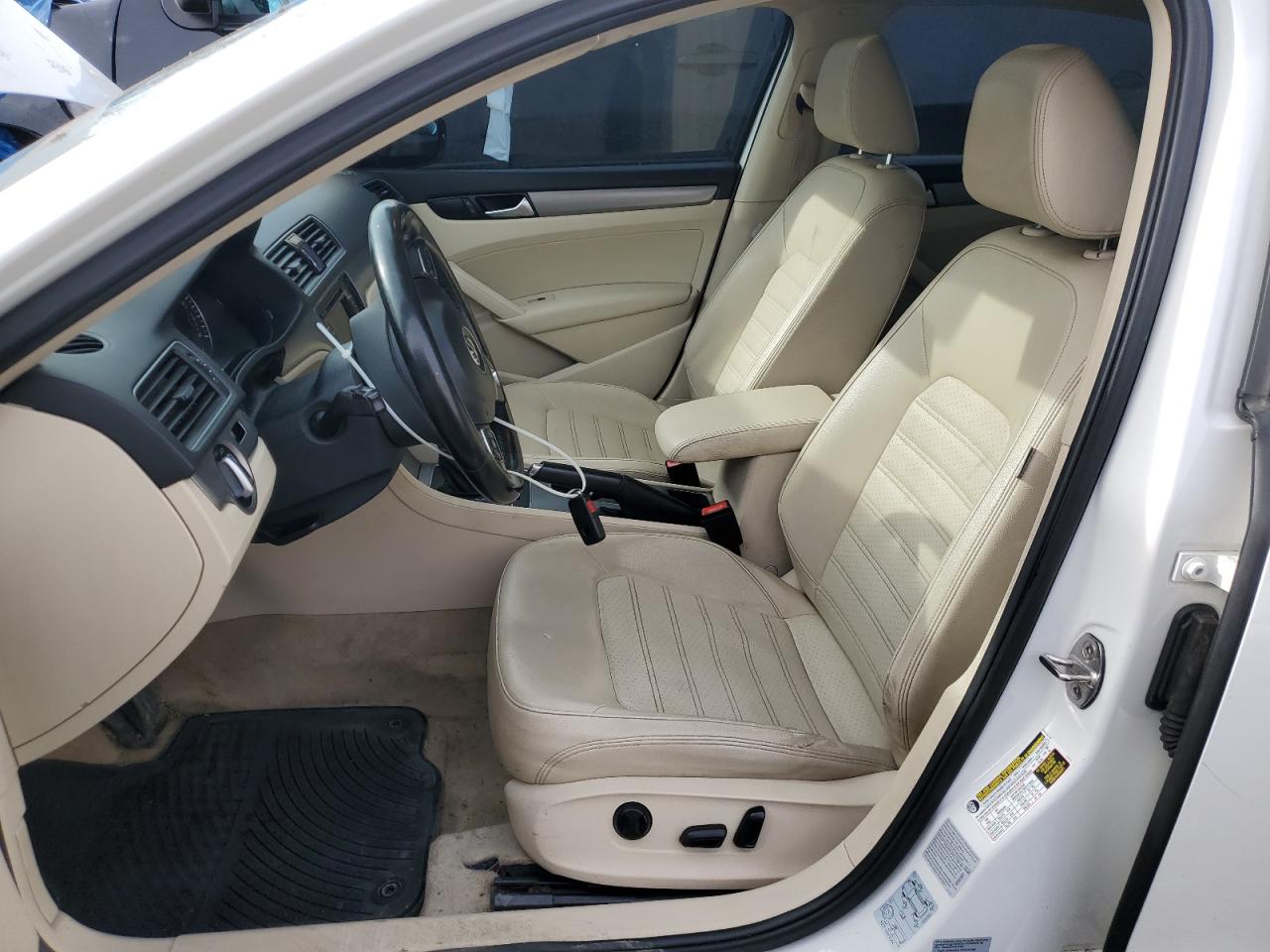 2015 Volkswagen Passat VIN 1VWBT7A31FC023034 Copart auction photo, front end damage thumbnail 7