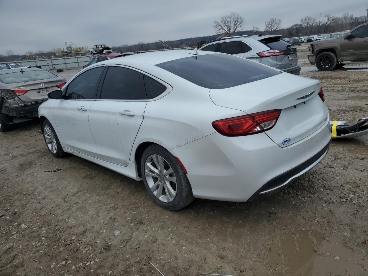 2015 Chrysler 200 VIN 1C3CCCABXFN592500 Copart auction photo, front end damage thumbnail 2