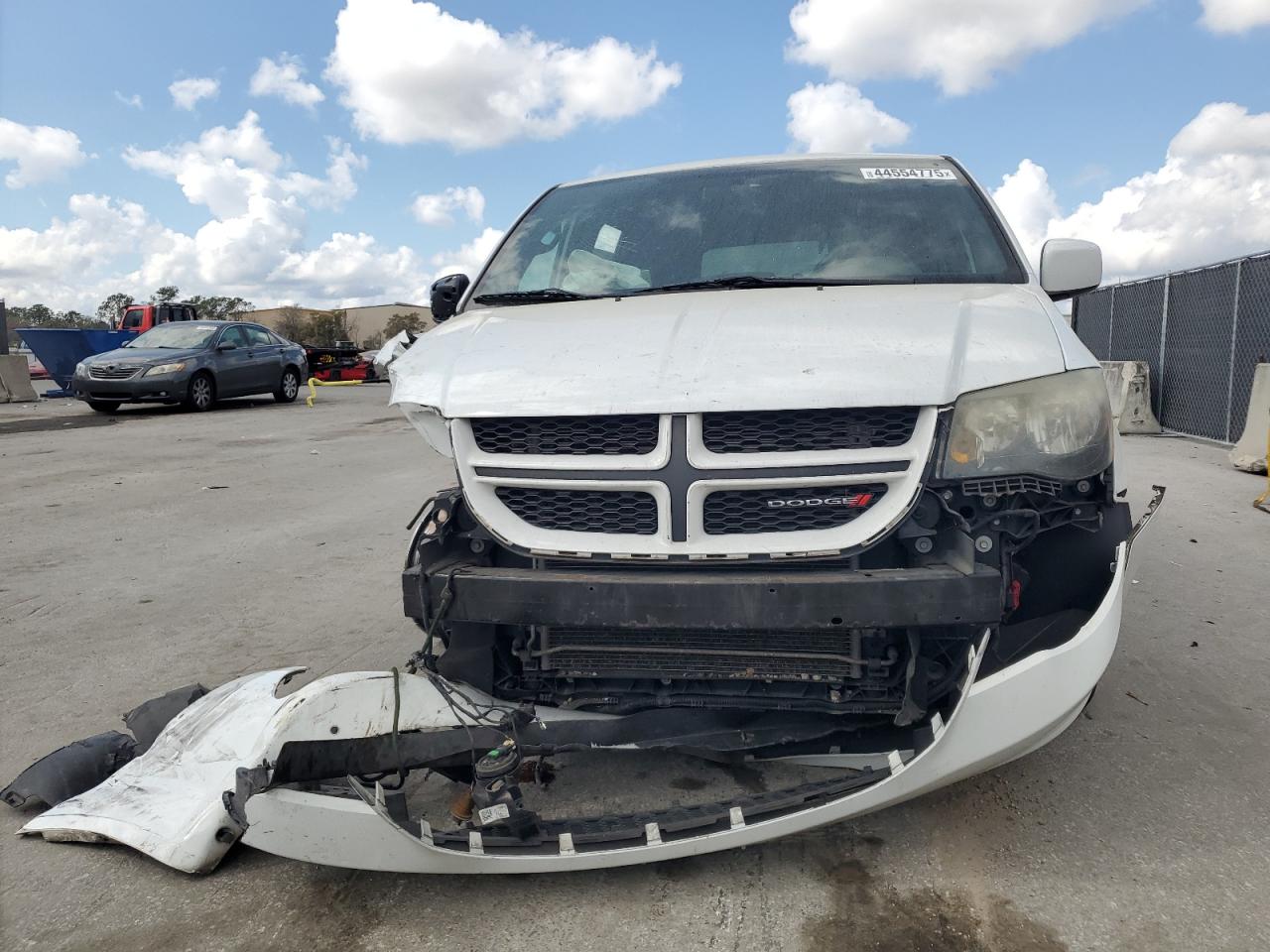 2014 Dodge Caravan VIN 2C4RDGEG8ER357384 Copart auction photo, front end / rear end damage thumbnail 5