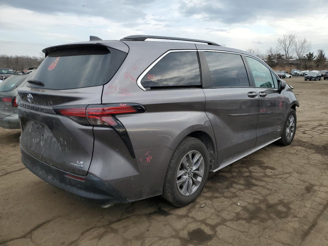 2021 Toyota Sienna VIN 5TDKSKFC6MS030087 Copart auction photo, front end damage thumbnail 3