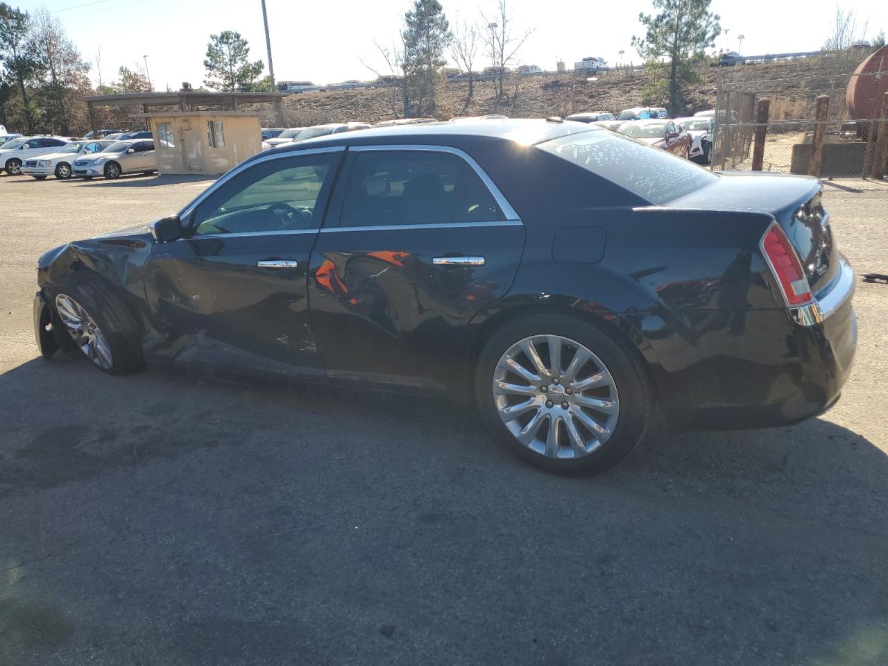 2014 Chrysler 300 VIN 2C3CCAAG4EH327661 Copart auction photo, front end / side damage thumbnail 2
