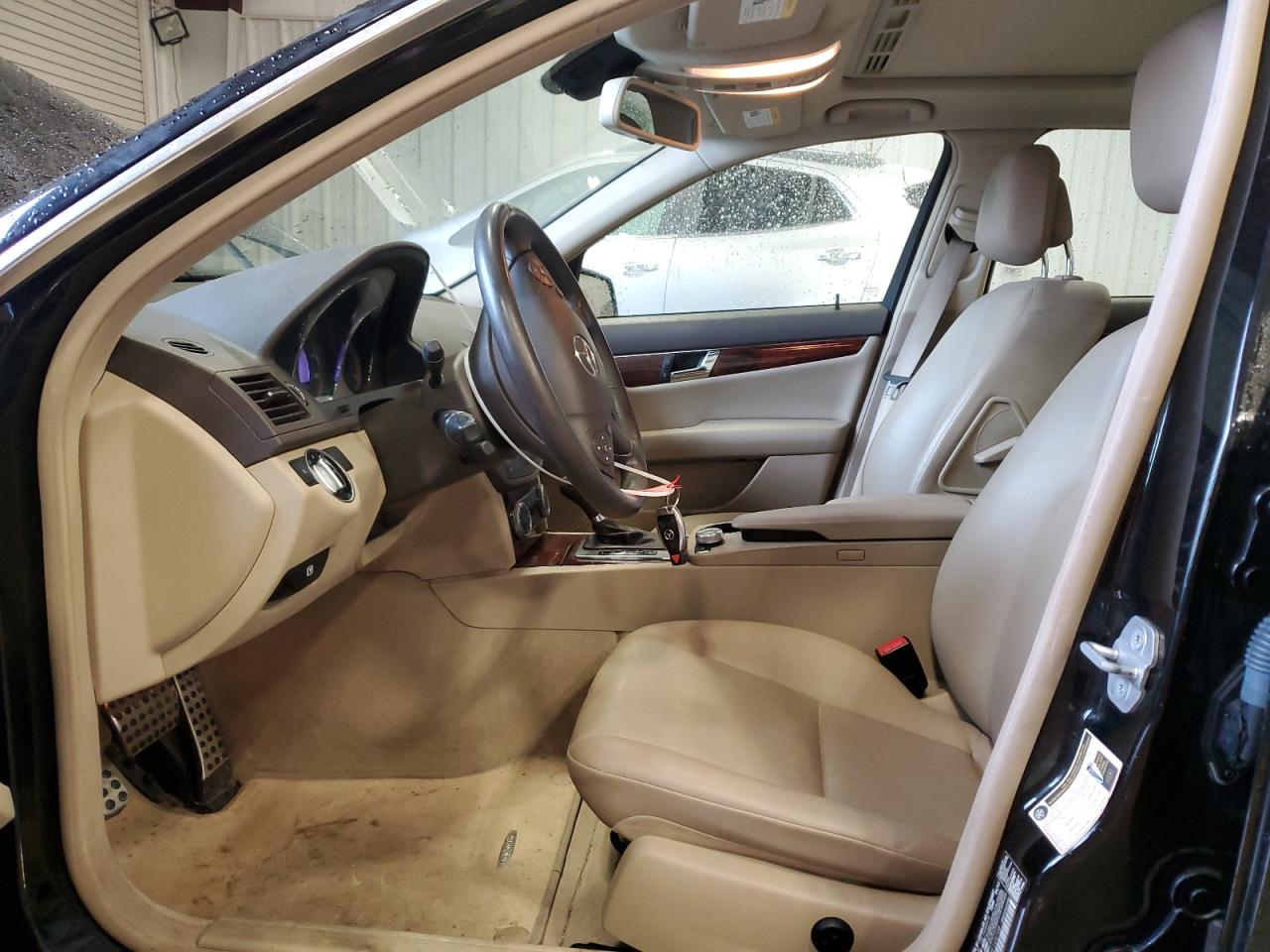 2011 Mercedes-Benz C-klasse VIN WDDGF8BB8BR164708 Copart auction photo, front end / rear end damage thumbnail 7