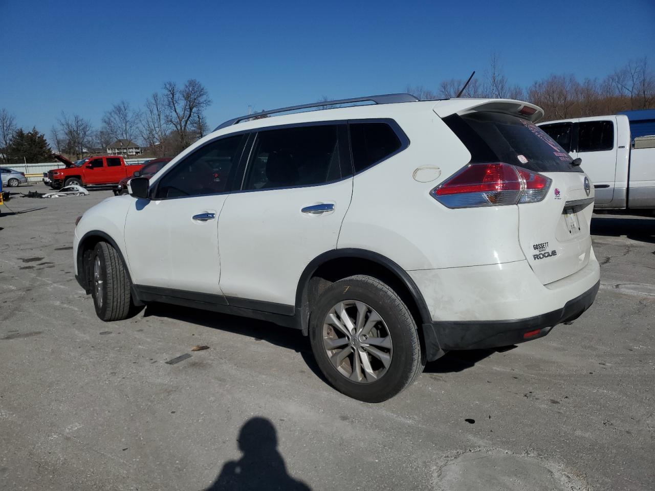 2016 Nissan Rogue VIN KNMAT2MT1GP723093 Copart auction photo, front end damage thumbnail 2