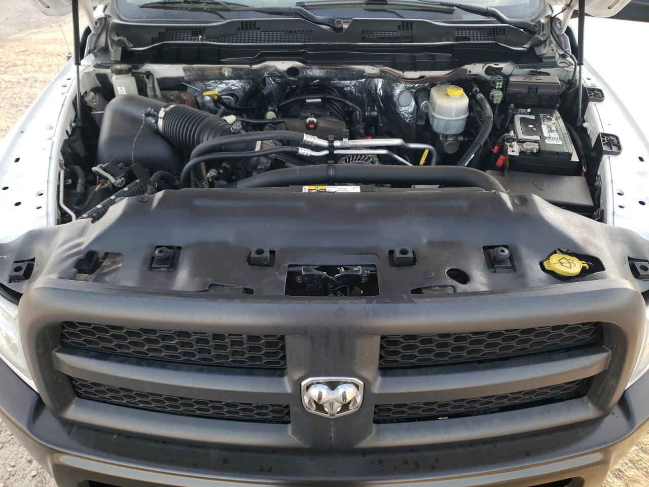 2015 RAM 3500 VIN 3C7WRSBJ2FG520015 Copart auction photo, minor dent/scratches damage thumbnail 11