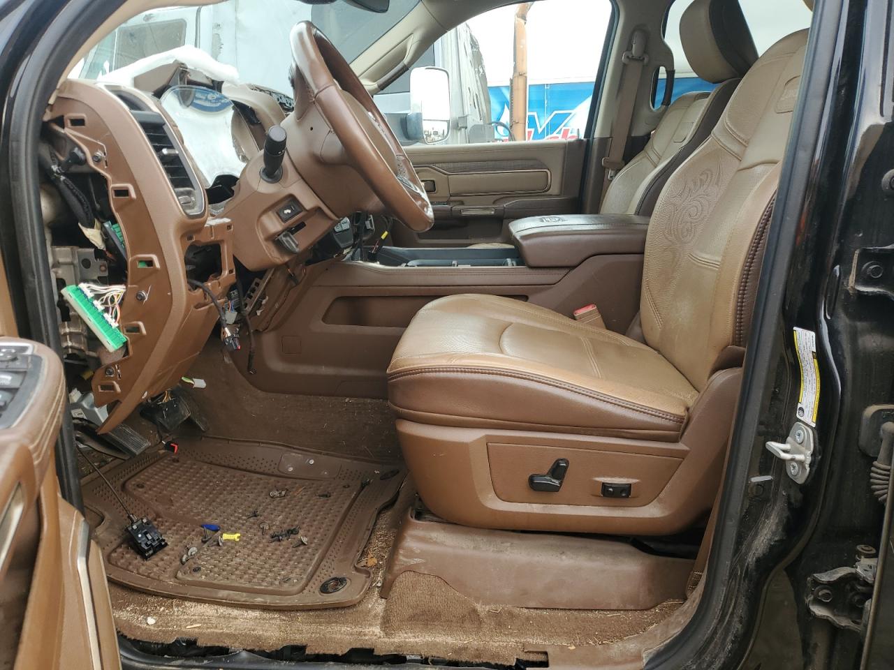 2019 RAM 3500 VIN 3C63RRKL5KG555465 Copart auction photo, vandalism damage thumbnail 7