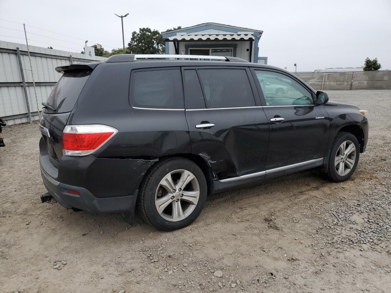 2012 Toyota Highlander VIN 5TDYK3EHXCS082267 Copart auction photo, side / rear end damage thumbnail 3