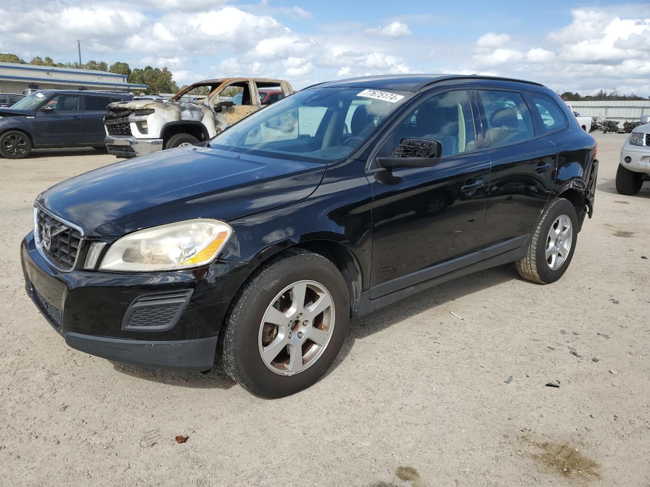 2018 Volvo XC60 VIN LYV102RL7JB118208