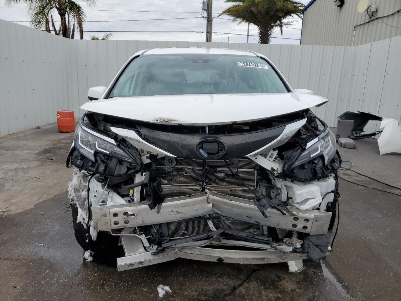 2021 Toyota Sienna VIN 5TDKRKEC6MS027347 Copart auction photo, front end damage thumbnail 5
