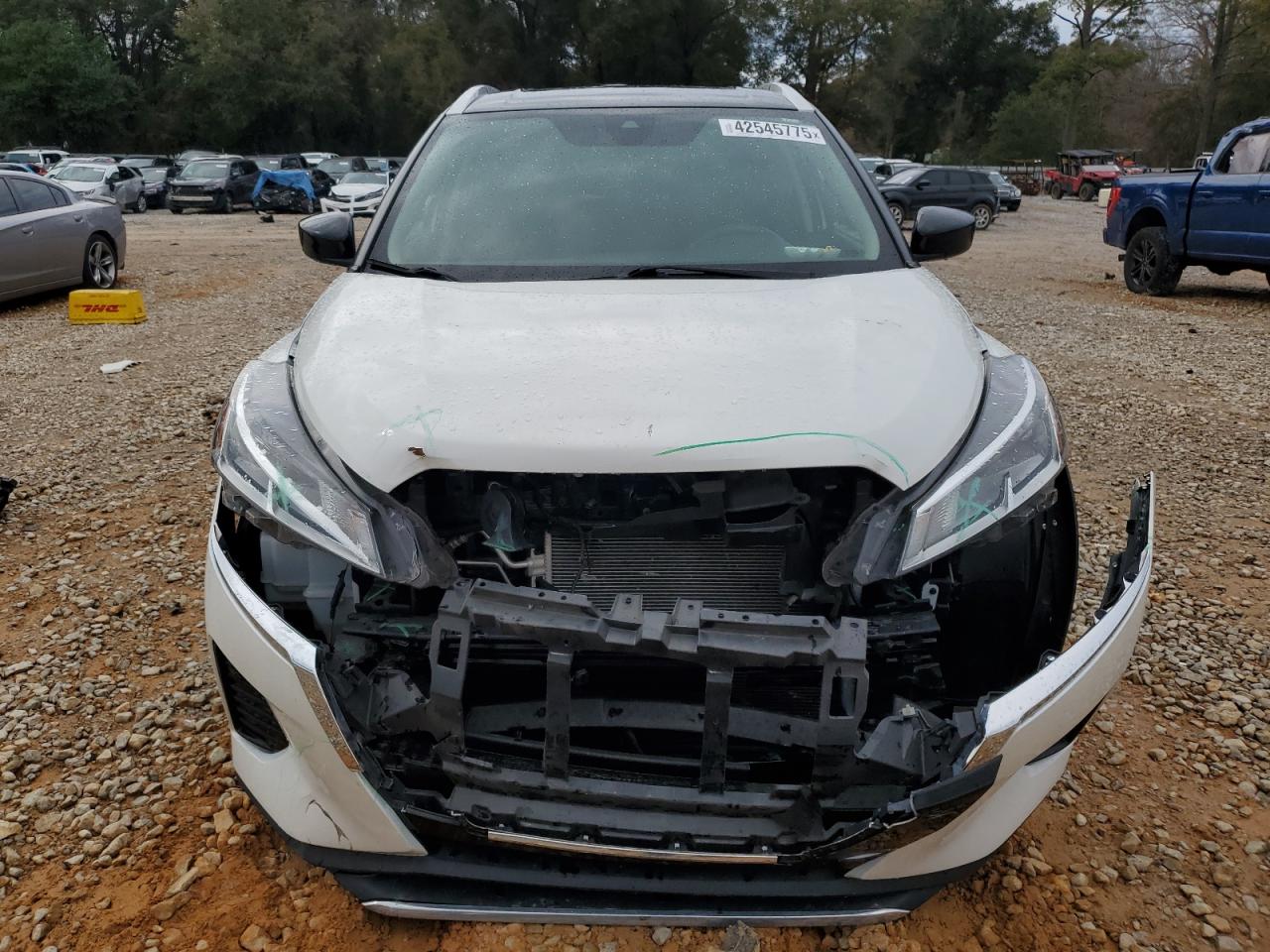 2021 Nissan Kicks VIN 3N1CP5CV5ML469478 Copart auction photo, front end damage thumbnail 5
