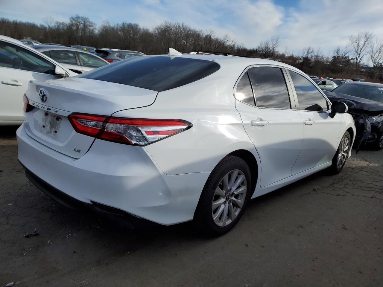 2019 Toyota Camry VIN 4T1B11HK2KU688429 Copart auction photo, undercarriage / minor dent/scratches damage thumbnail 3