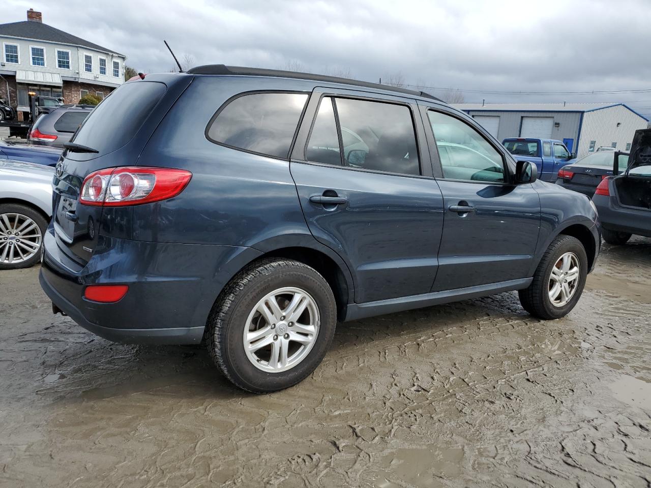 2012 Hyundai Santa Fe VIN 5XYZGDAB8CG142346 Copart auction photo, minor dent/scratches damage thumbnail 3