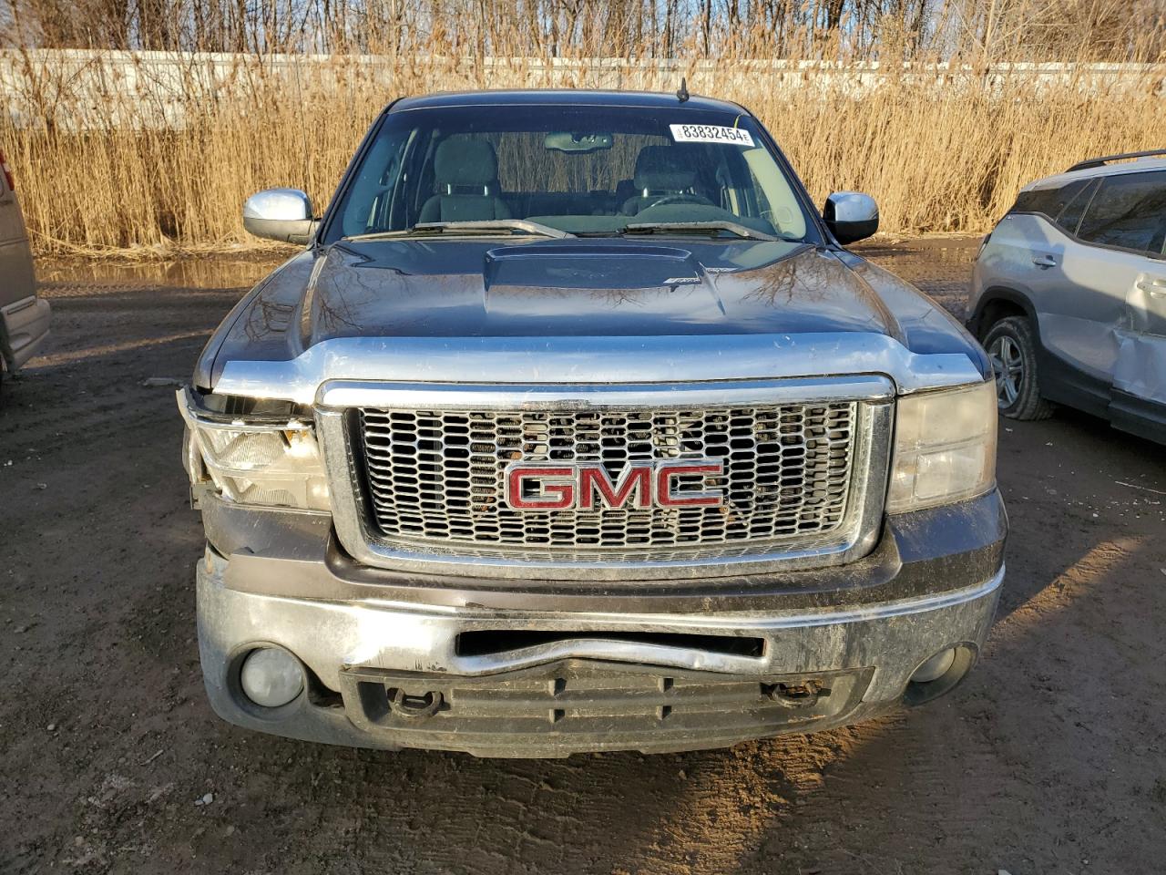 2010 GMC Sierra VIN 3GTRKVE31AG100655 Copart auction photo, front end / minor dent/scratches damage thumbnail 5