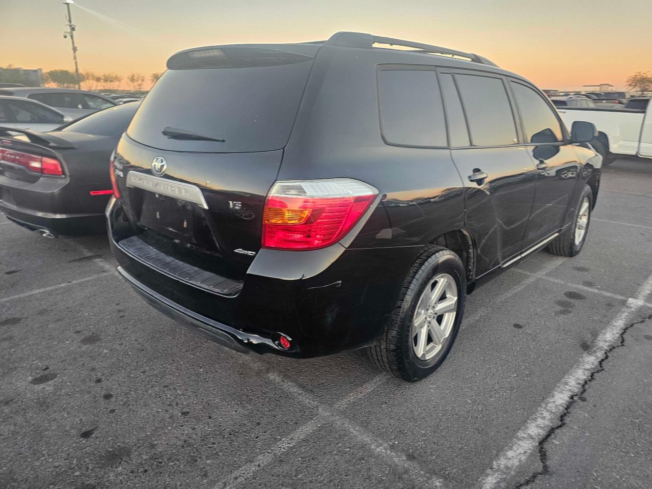 2009 Toyota Highlander VIN JTEES41A192121423 Copart auction photo, minor dent/scratches / normal wear damage thumbnail 4