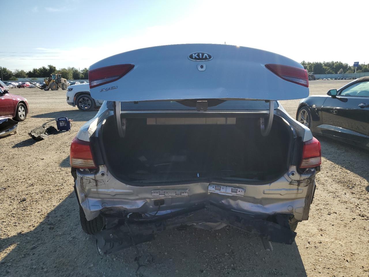 2020 KIA Rio VIN 3KPA24AD7LE328650 Copart auction photo, all over damage thumbnail 6