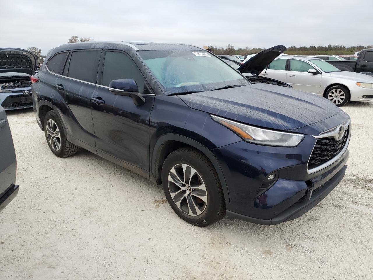 2020 Toyota Highlander VIN 5TDGZRAH8LS513964 Copart auction photo, water/flood damage thumbnail 4