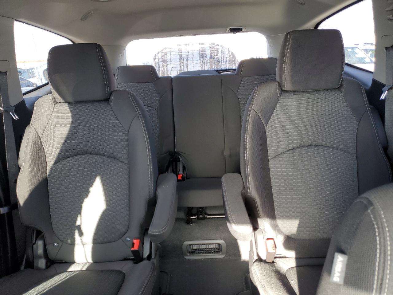 2017 Chevrolet Traverse VIN 1GNKRGKD6HJ348471 Copart auction photo, side / minor dent/scratches damage thumbnail 10