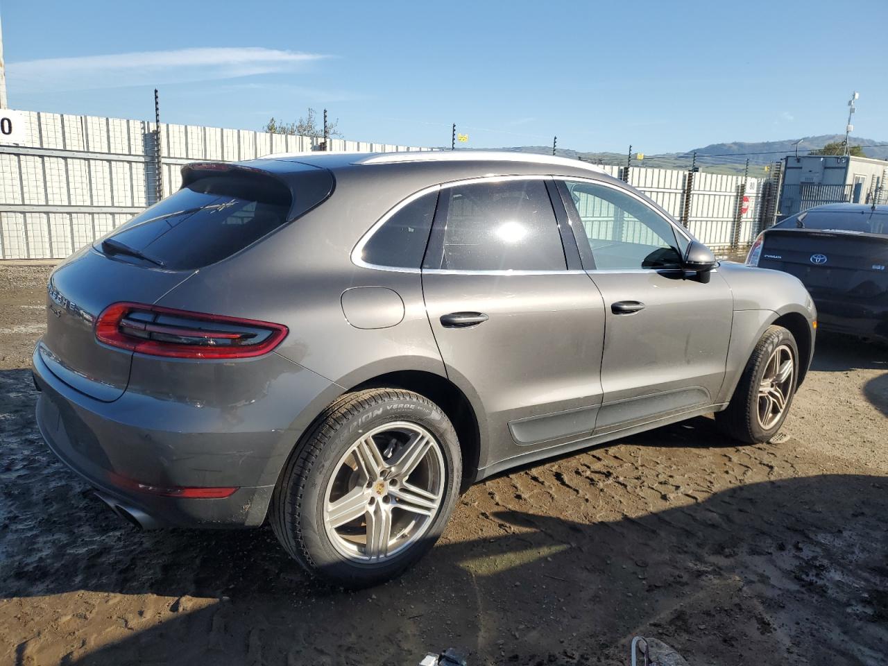 2015 Porsche Macan VIN WP1AB2A51FLB51861 Copart auction photo, normal wear damage thumbnail 3