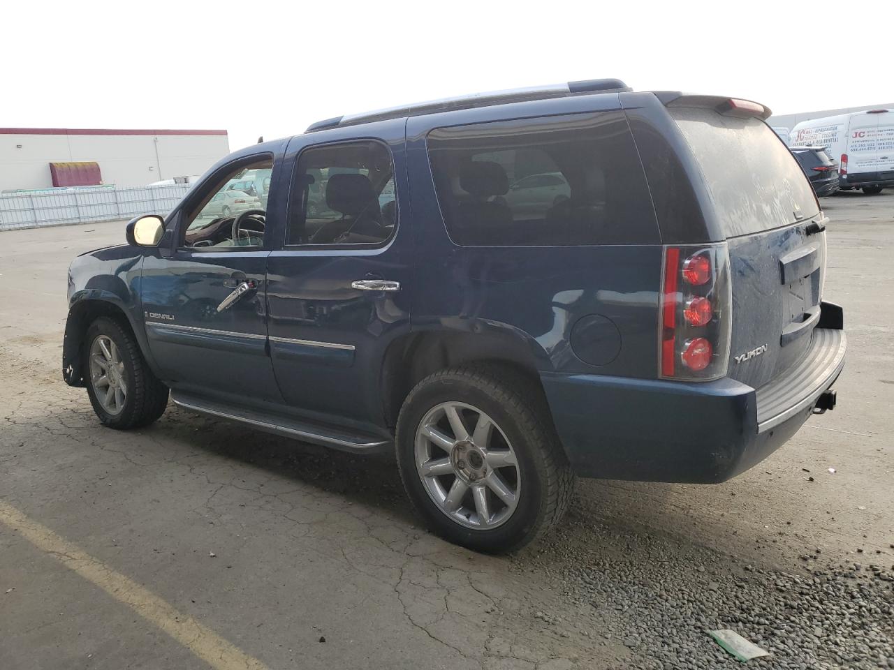 2007 GMC Yukon VIN 1GKFK63887J334505 Copart auction photo, front end / vandalism damage thumbnail 2