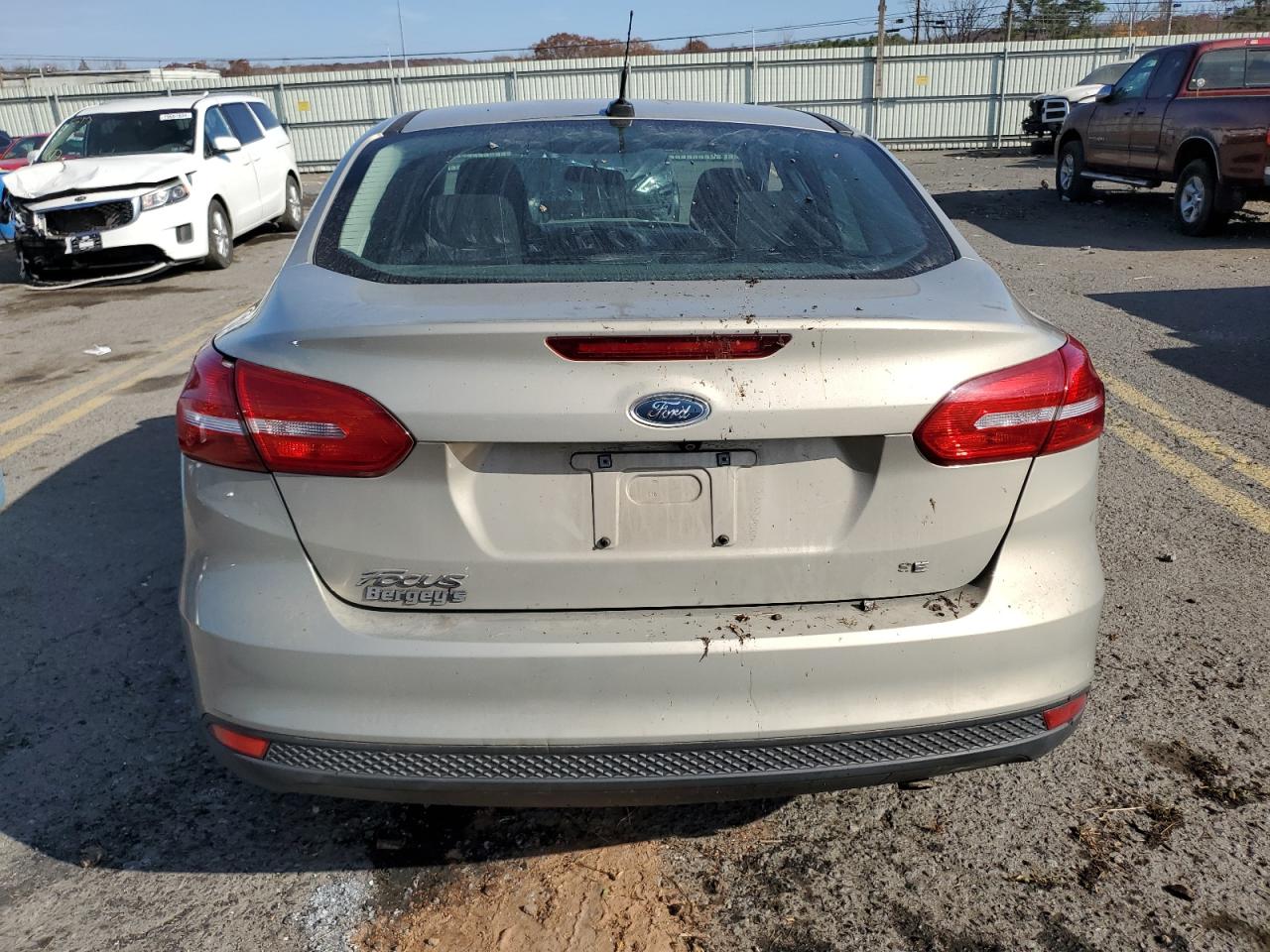 2015 Ford Focus VIN 1FADP3F23FL303973 Copart auction photo, front end / side damage thumbnail 6