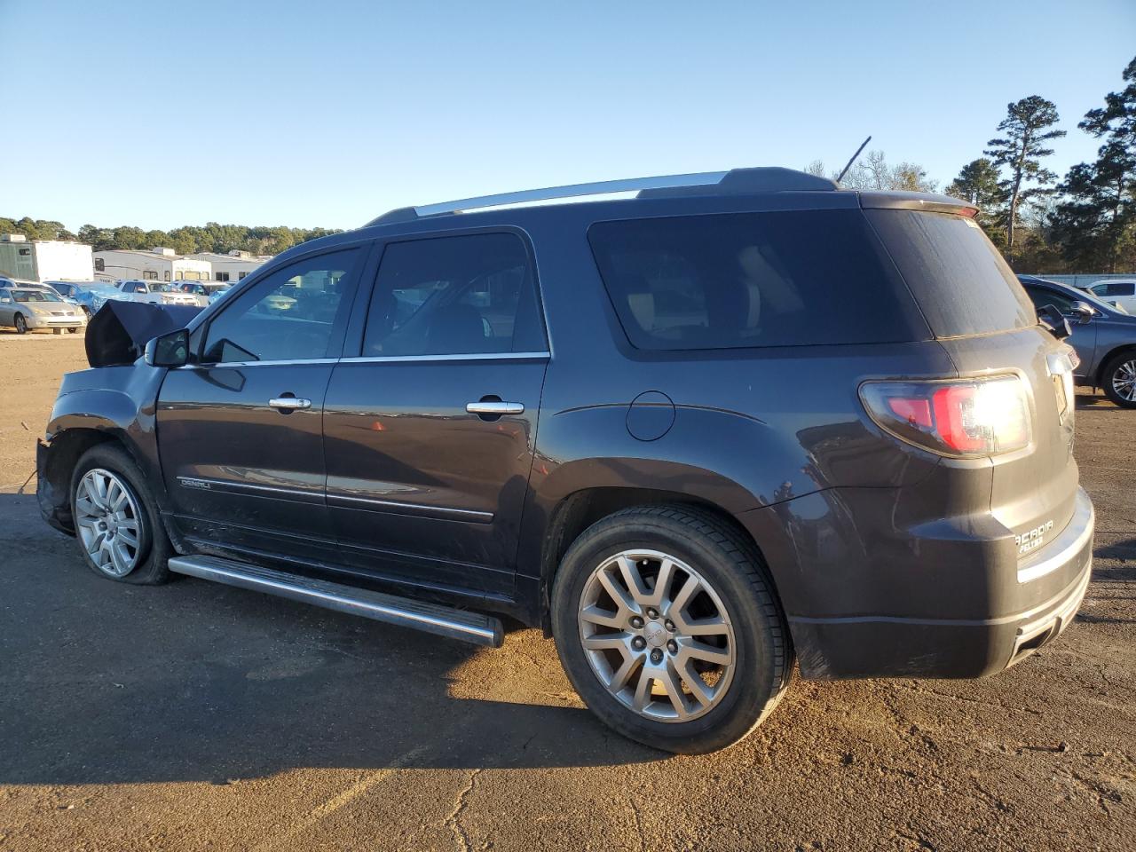2015 GMC Acadia VIN 1GKKRTKD9FJ135212 Copart auction photo, front end damage thumbnail 2