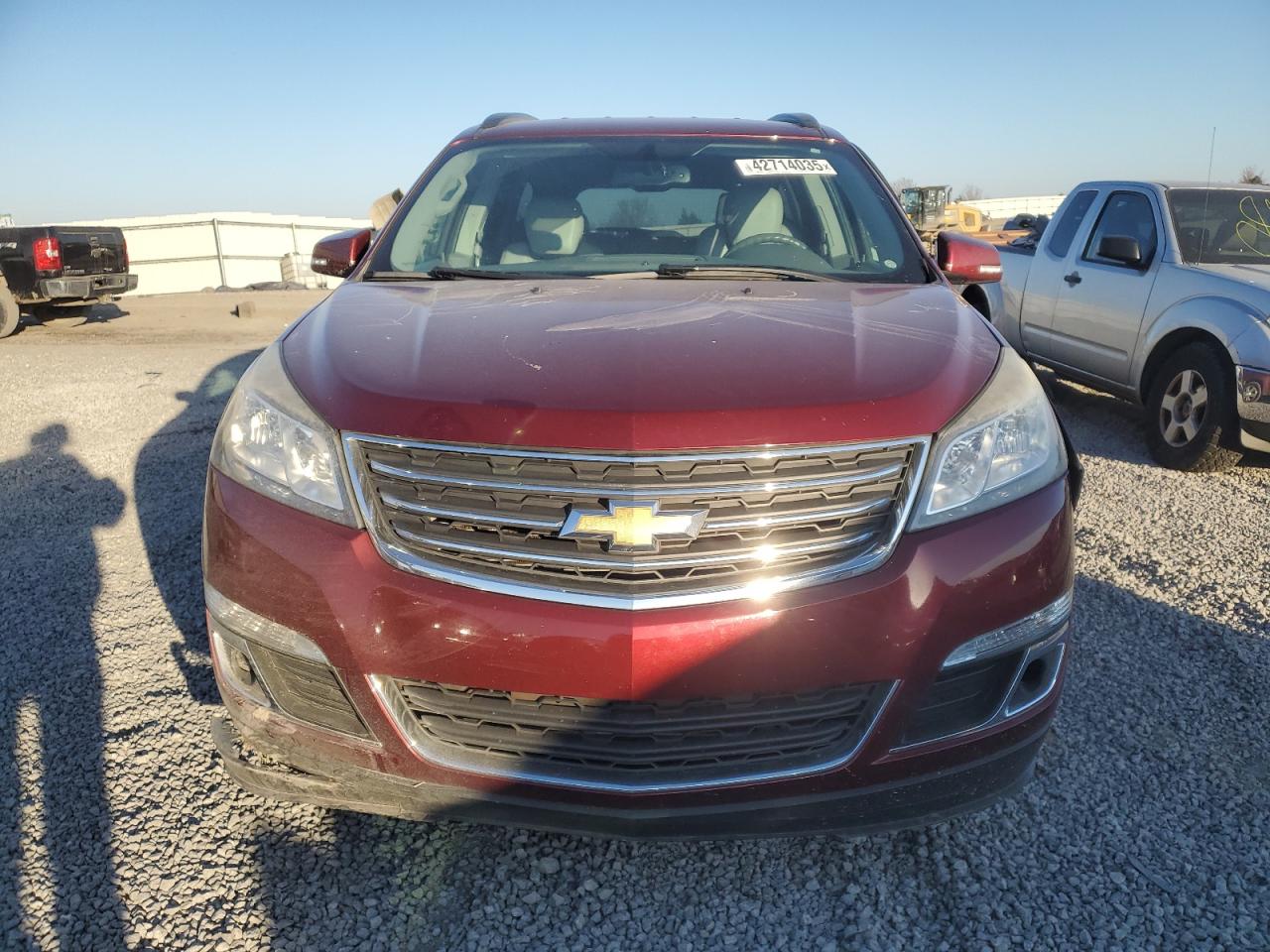 2015 Chevrolet Traverse VIN 1GNKRHKD7FJ292138 Copart auction photo, front end / side damage thumbnail 5