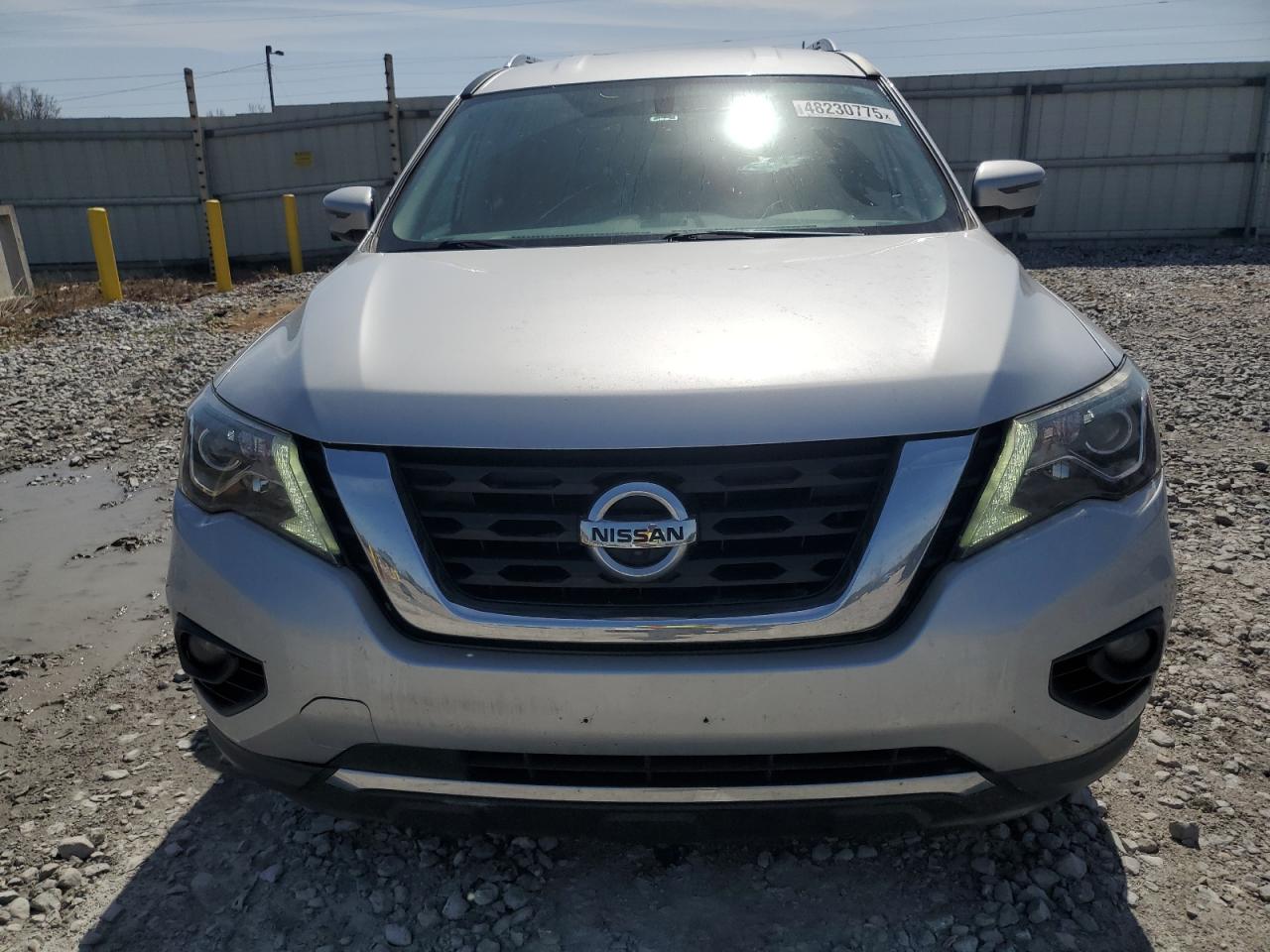 2017 Nissan Pathfinder VIN 5N1DR2MM0HC696090 Copart auction photo, rear end / minor dent/scratches damage thumbnail 5