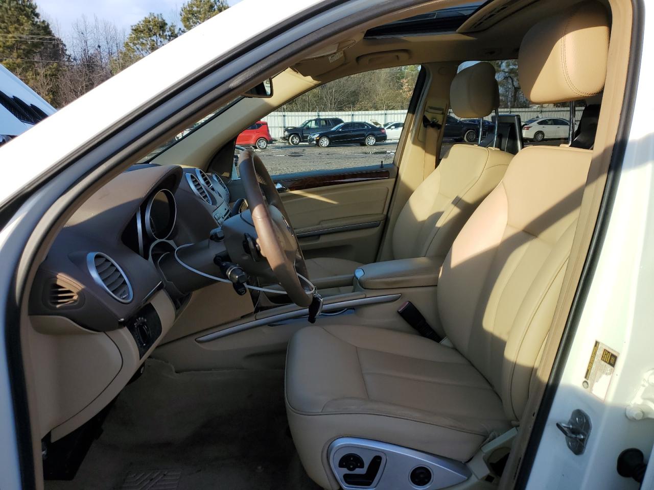 2011 Mercedes-Benz GL-klasse VIN 4JGBF7BE6BA640389 Copart auction photo, water/flood / minor dent/scratches damage thumbnail 7