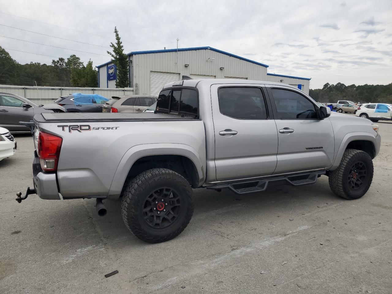 2016 Toyota Tacoma VIN 5TFAZ5CN8GX009657 Copart auction photo, front end damage thumbnail 3