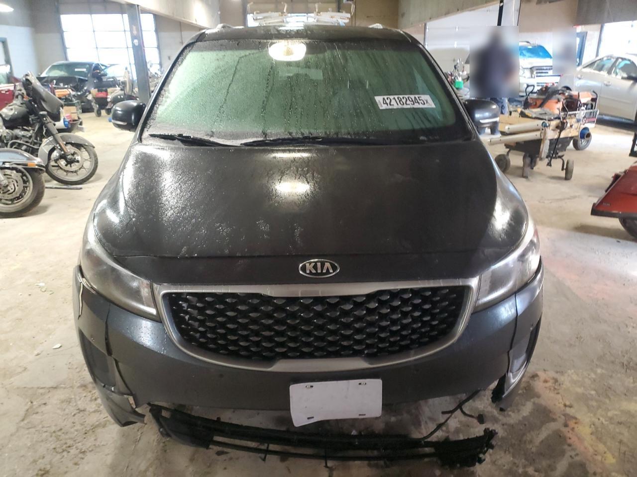 2017 KIA Sedona VIN KNDMB5C14H6316233 Copart auction photo, front end / mechanical damage thumbnail 5