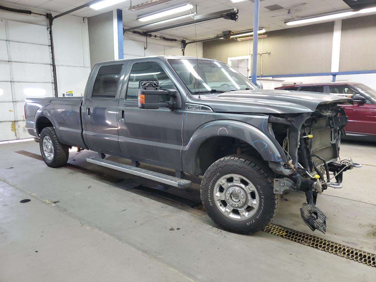 2015 Ford F250 VIN 1FT7W2B64FED29032 Copart auction photo, front end damage thumbnail 4