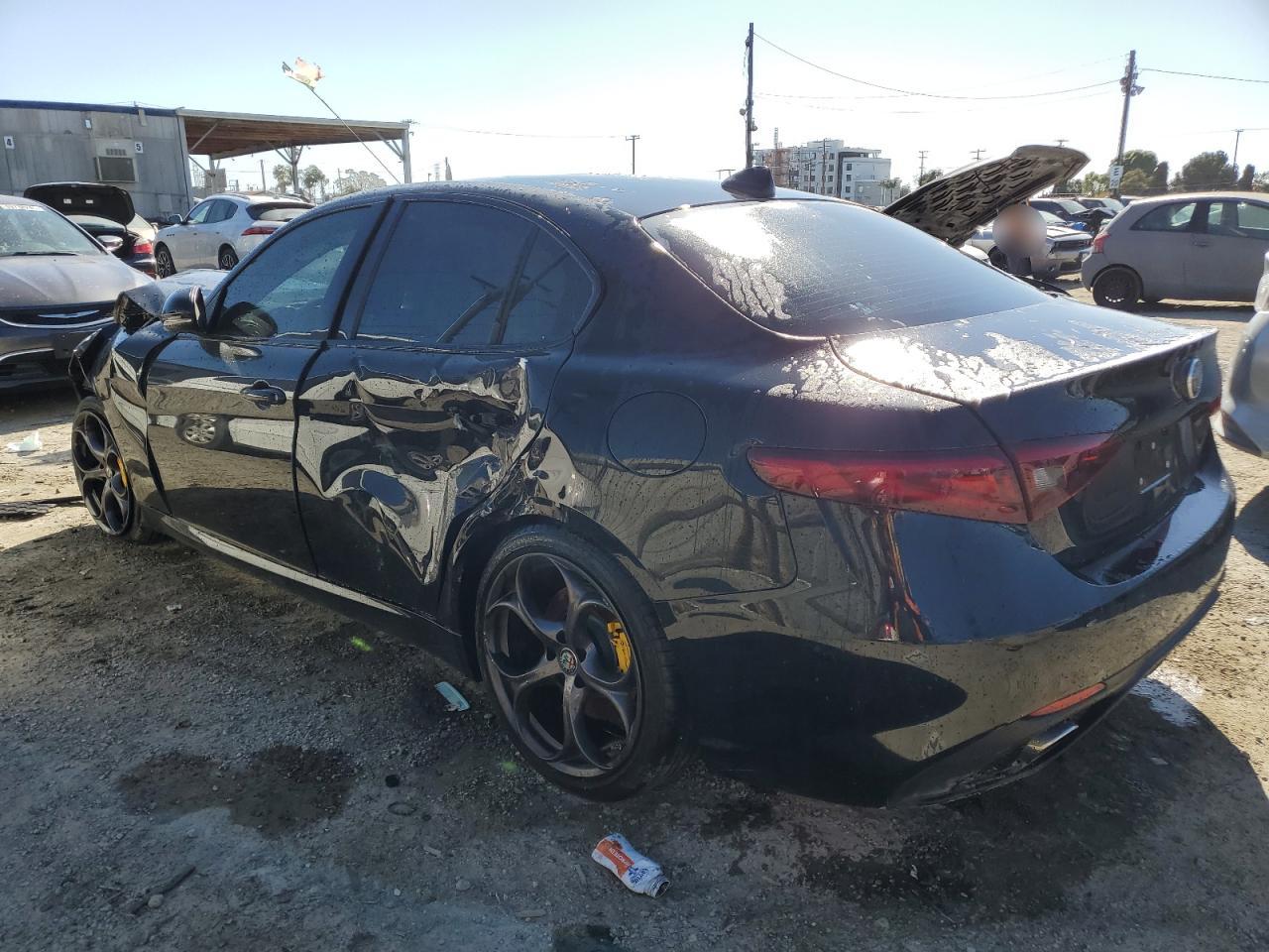 2018 Alfa Romeo Giulia VIN ZARFAECN0J7566637 Copart auction photo, front end / side damage thumbnail 2