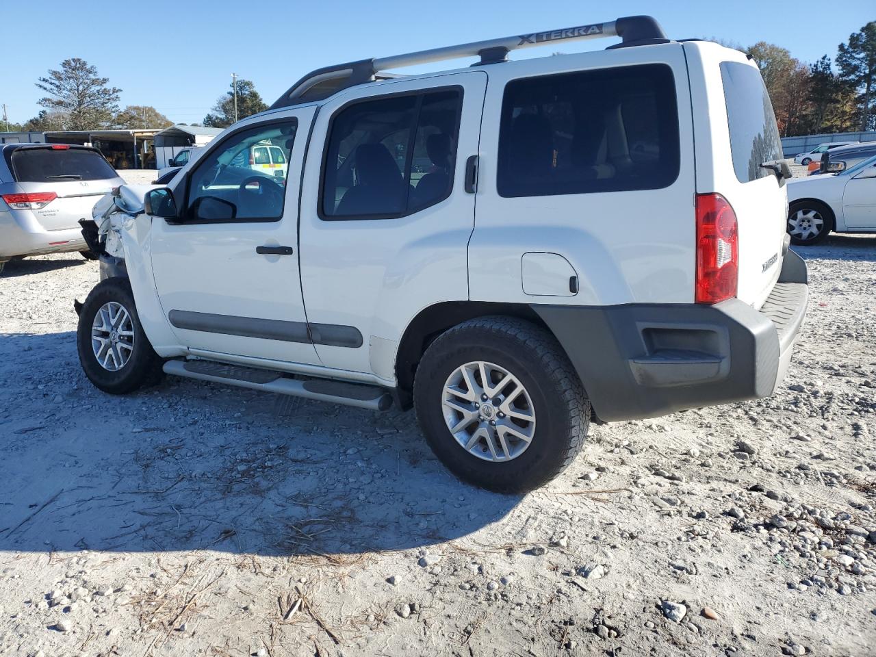 2015 Nissan XTerra VIN 5N1AN0NU8FN654558 Copart auction photo, front end / minor dent/scratches damage thumbnail 2