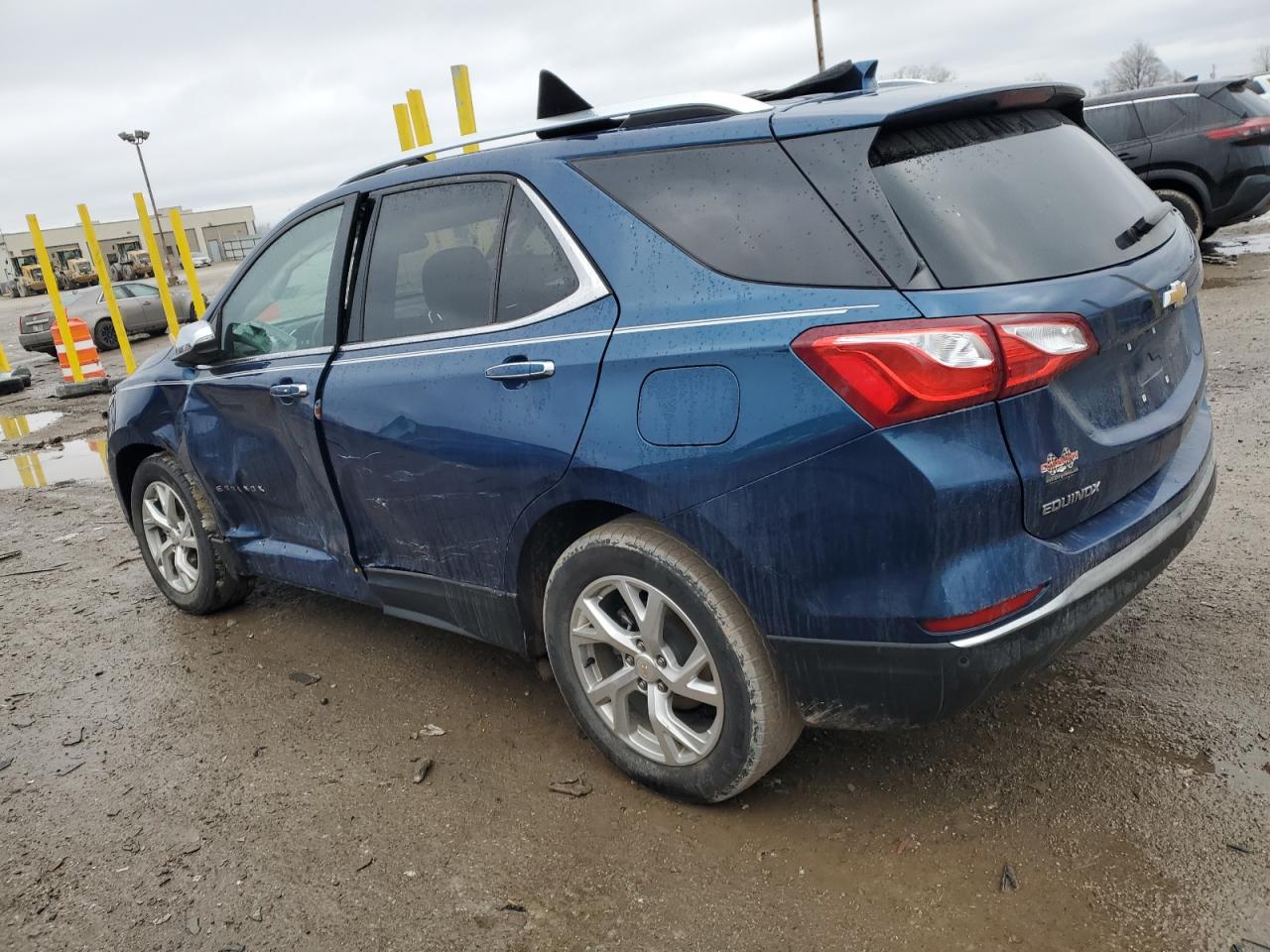 2020 Chevrolet Equinox VIN 2GNAXNEV7L6179688 Copart auction photo, side / front end damage thumbnail 2