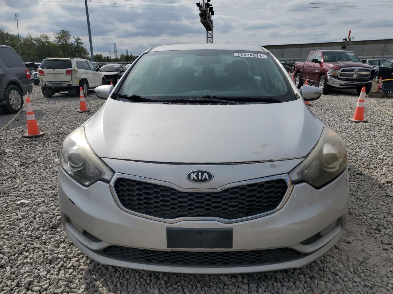 2016 KIA Forte VIN KNAFX4A89G5530494 Copart auction photo, vandalism damage thumbnail 5
