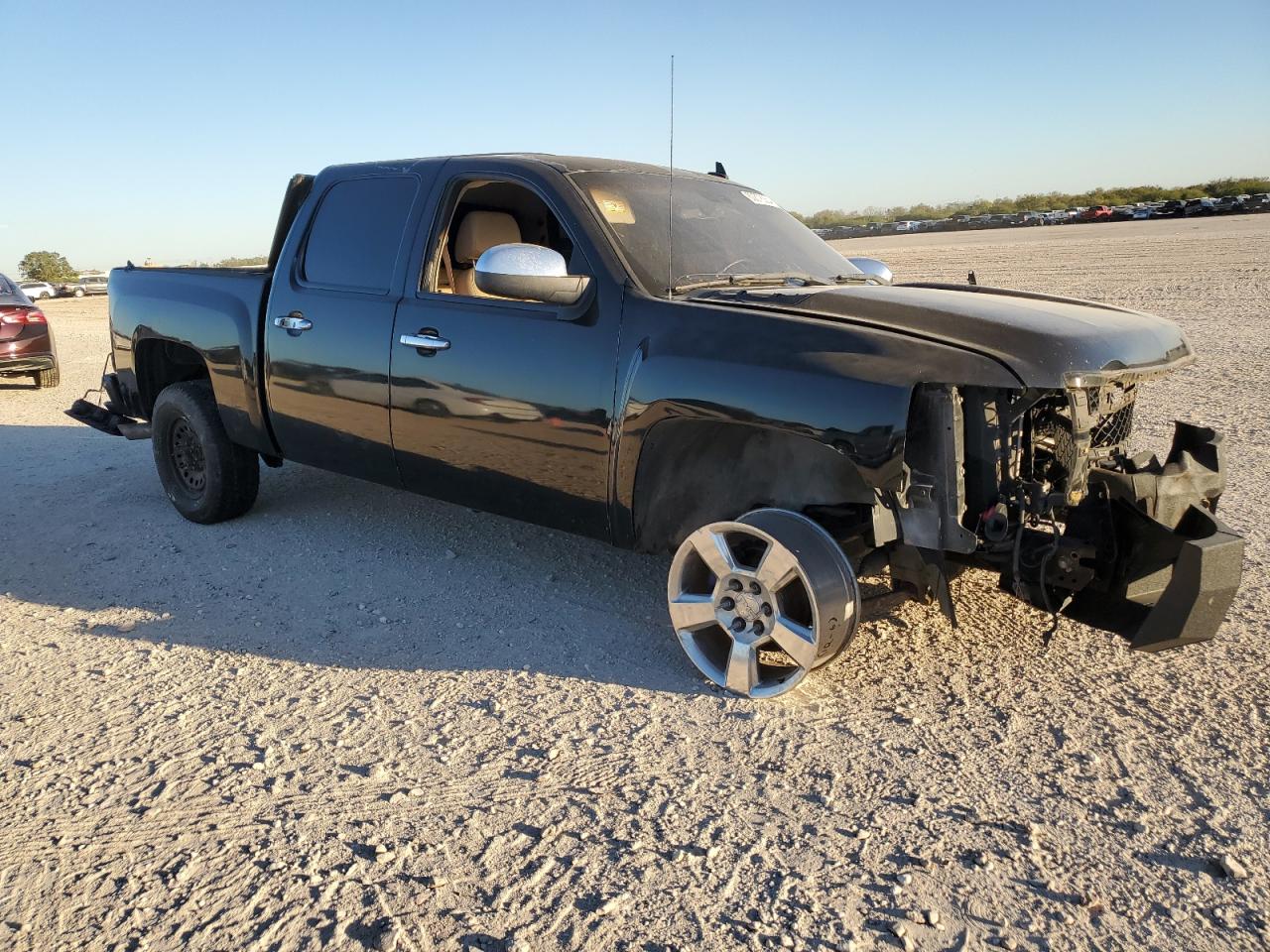 2007 Chevrolet Silverado VIN 2GCEC13J871635599 Copart auction photo, all over damage thumbnail 4