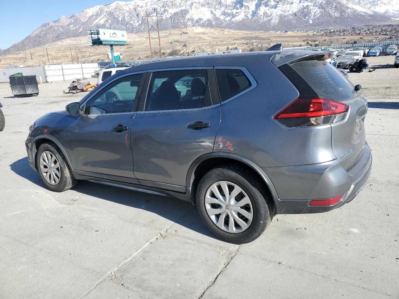 2018 Nissan Rogue VIN KNMAT2MT1JP566723 Copart auction photo, front end damage thumbnail 2