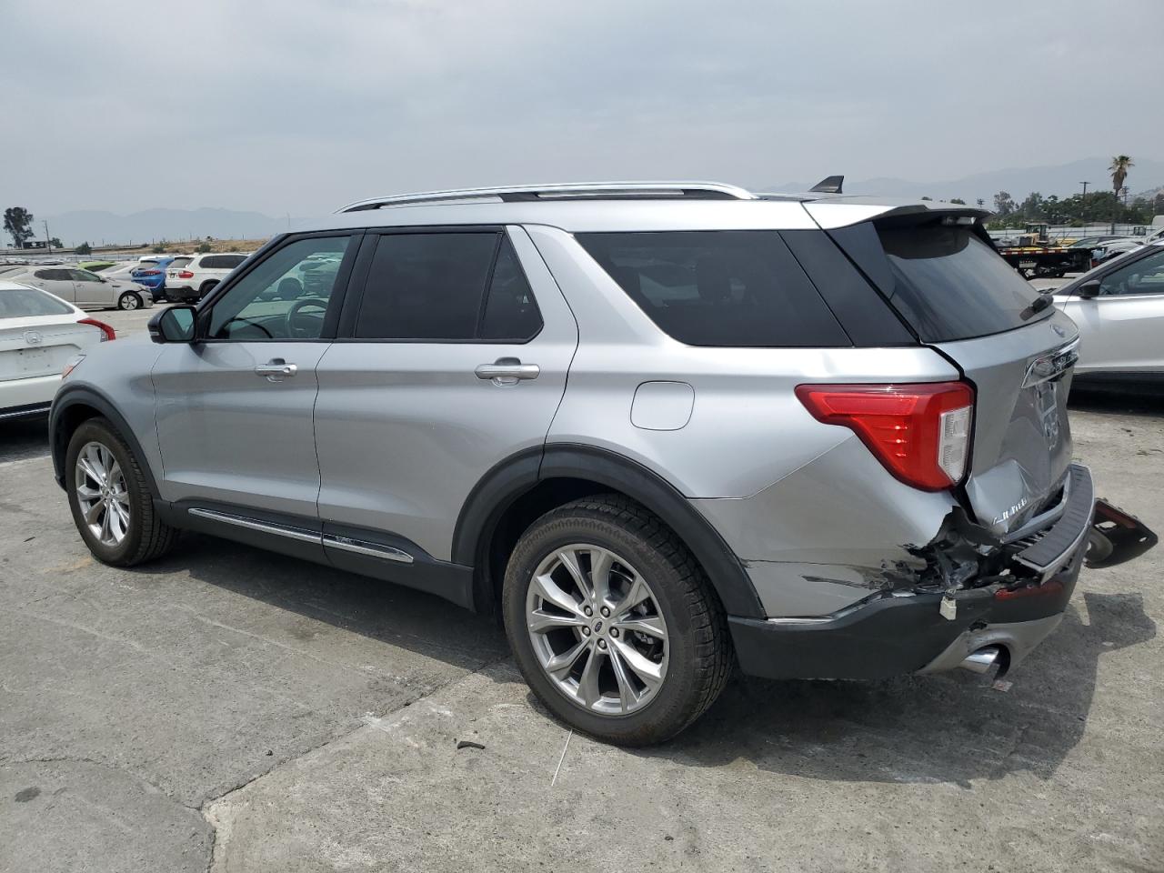 2021 Ford Explorer VIN 1FMSK8FH2MGB52529 Copart auction photo, side / rear end damage thumbnail 2