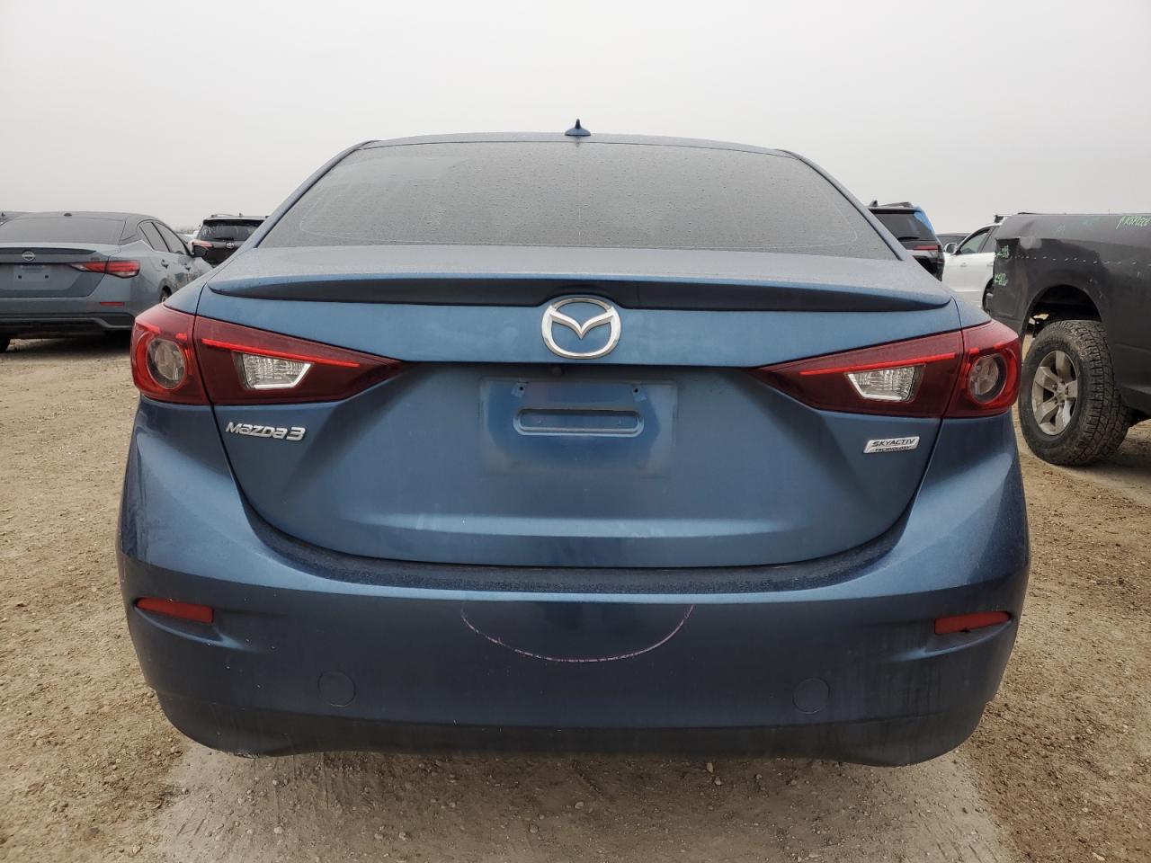2018 Mazda 3 VIN 3MZBN1V33JM261105 Copart auction photo, front end / side damage thumbnail 6