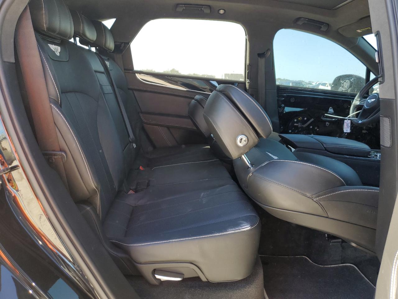 2018 Bentley Bentayga VIN SJAAC2ZV8JC020603 Copart auction photo, front end damage thumbnail 11