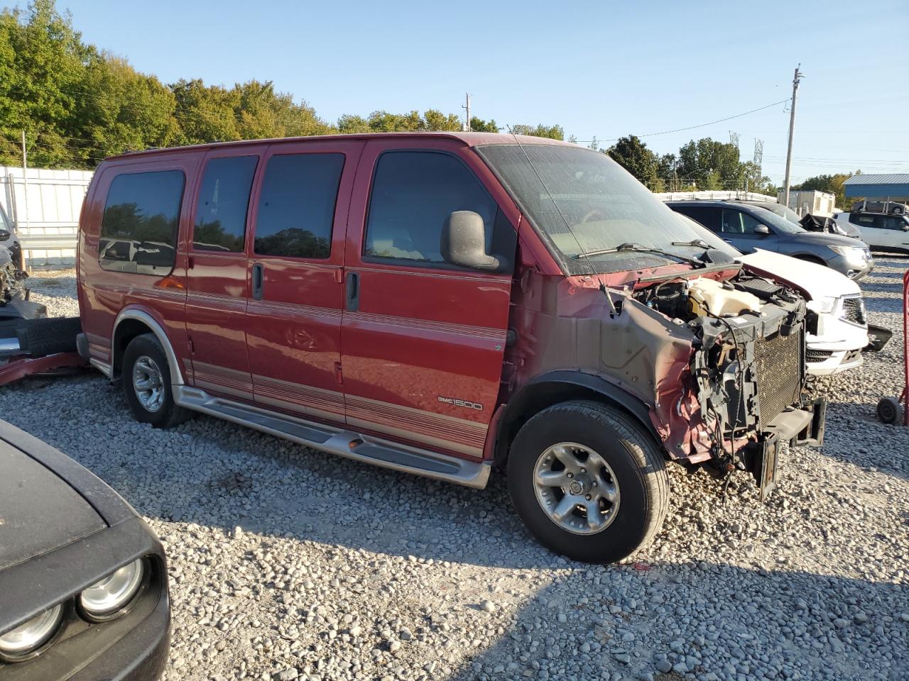 2002 GMC Savana VIN 1GDFG15RX21192913 Copart auction photo, front end damage thumbnail 4