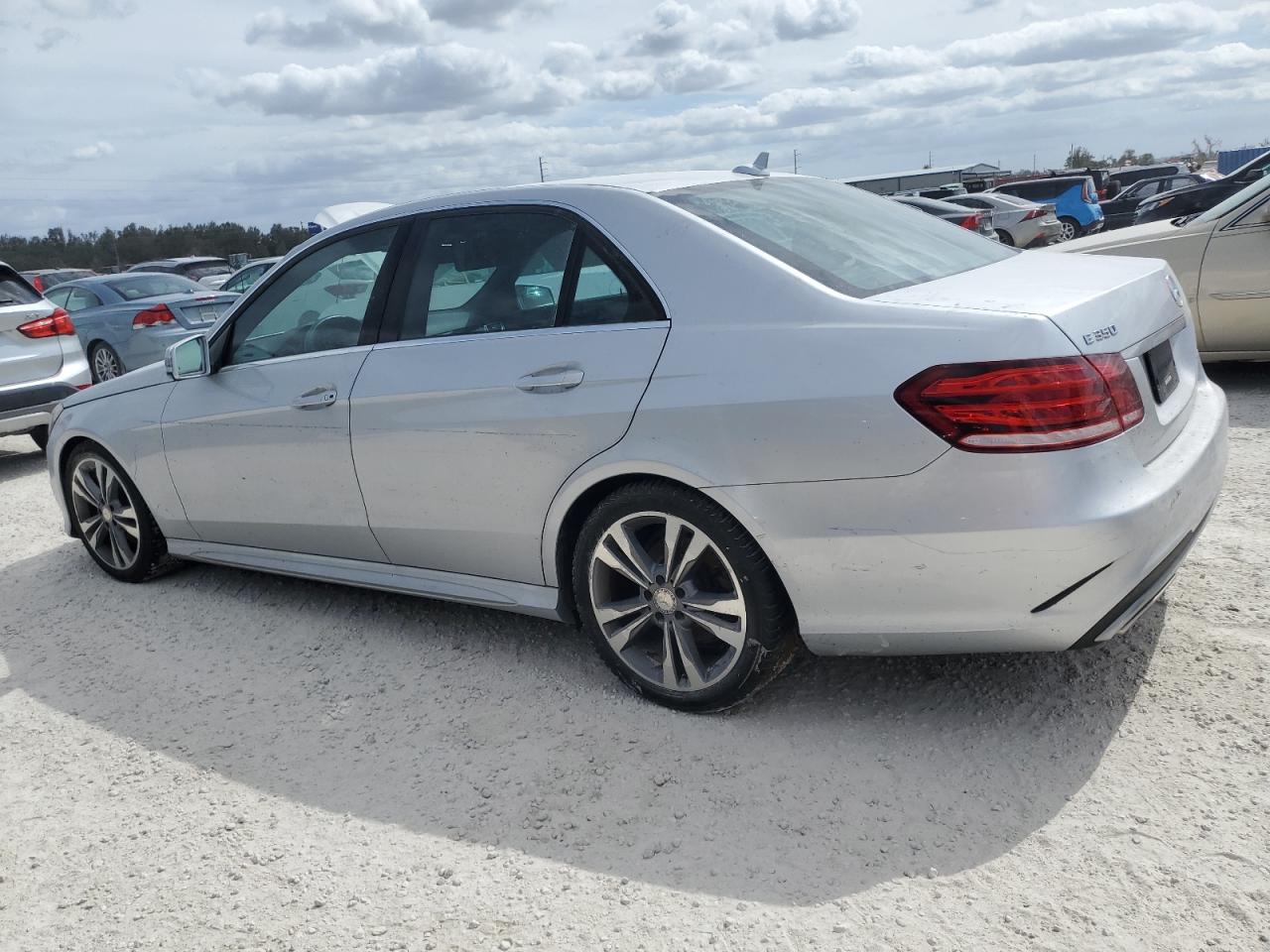 2016 Mercedes-Benz E-klasse VIN WDDHF5KB0GB294131 Copart auction photo, water/flood damage thumbnail 2